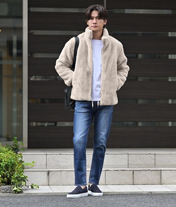 気負わず洒脱に纏う、大人の上質アウター