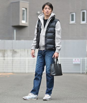 ダウンベストで魅せる大人の秋休日コーデ