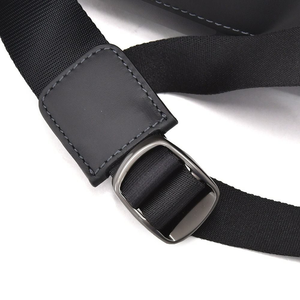 ファーロFAROバックパックメンズスムースカーフレザーブラック黒フラップマグネット開閉式ブランドロゴデザイン男女兼用ハンドル付き国内正規品でらでら公式ブランド