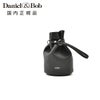 ダニエル&ボブDaniel&Bob巾着バッグ男女兼用コンパクトバッグアルチェALCEダニボブシュリンクレザーブラック黒ピーサッカブランドロゴ国内正規品でらでら公式ブランド
