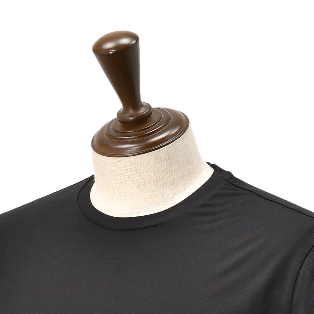 【ポイント8倍7/119:59まで】ヘルノHERNO半袖Tシャツメンズクルーネックカットソーコットンジャージー生地ブラック黒首裏プレートタグレギュラーフィット無地デザイン国内正規品でらでら公式ブランド