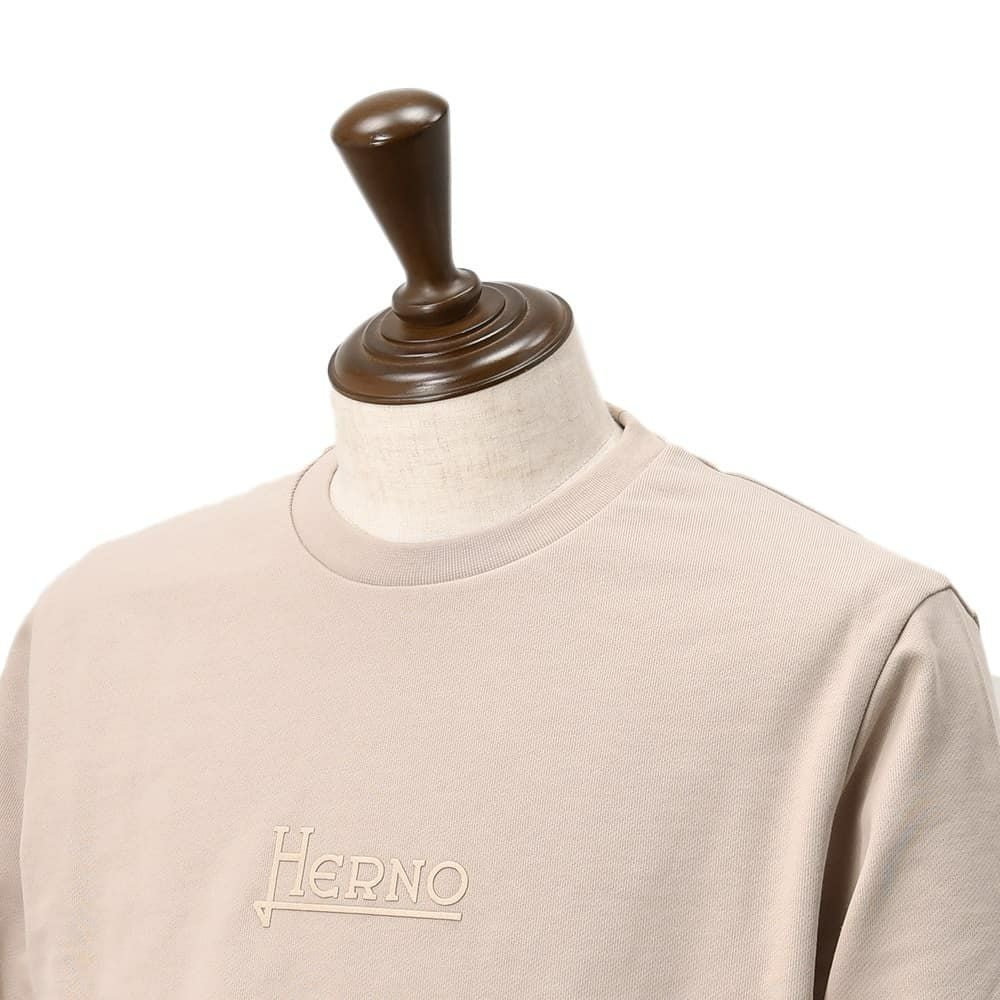 ヘルノリゾートHERNORESORT長袖トレーナーメンズスウェットシャツJG00049URコットンベージュロゴプレート国内正規品でらでら公式ブランド