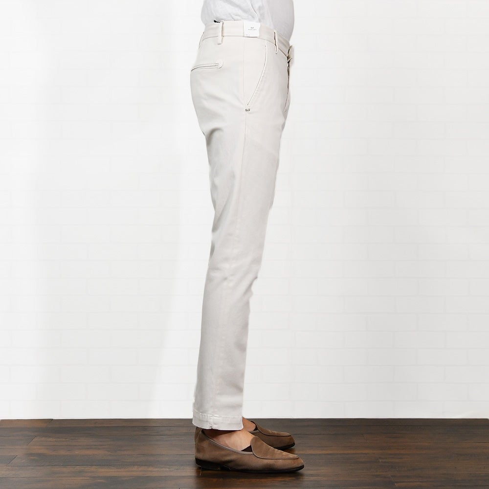 アントレアミENTREAMISコットンパンツメンズチノスラックス8188モデルストレッチコットンツイルオフホワイト白スリムテーパードアイコンパッチ国内正規品でらでら公式ブランド