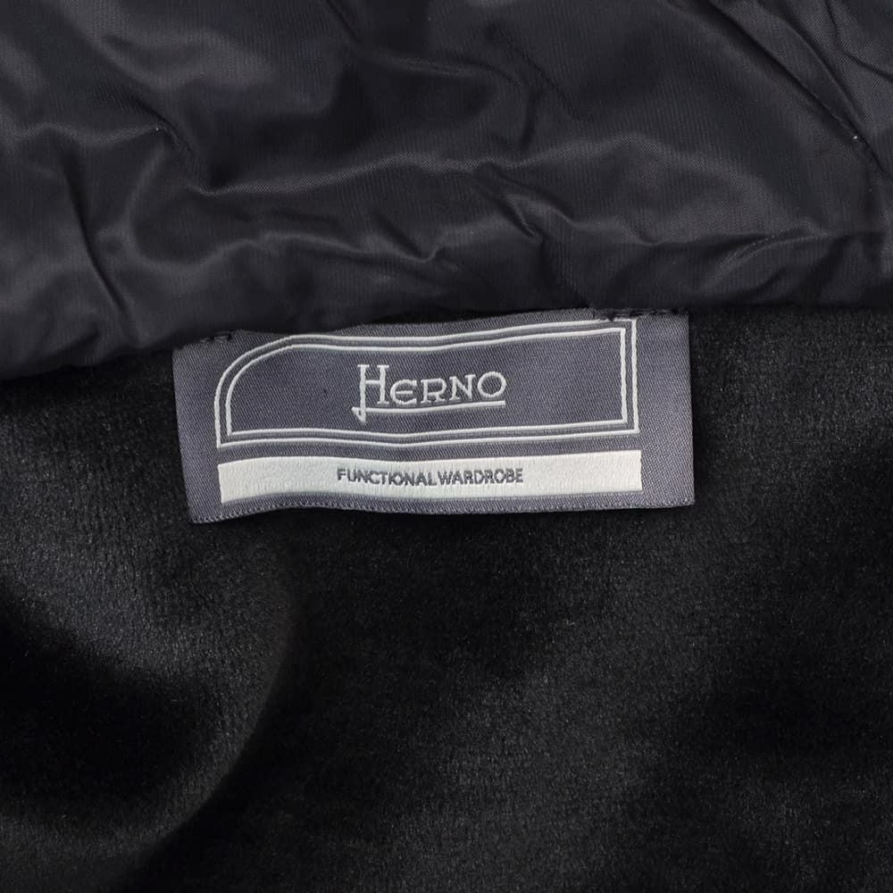 【ポイント8倍11/119:59まで】ヘルノHERNOハイブリッドダウンメンズJP000112Uポリエステルブラック黒切り替えデザイン一体型フードルーズフィット国内正規品でらでら公式ブランド