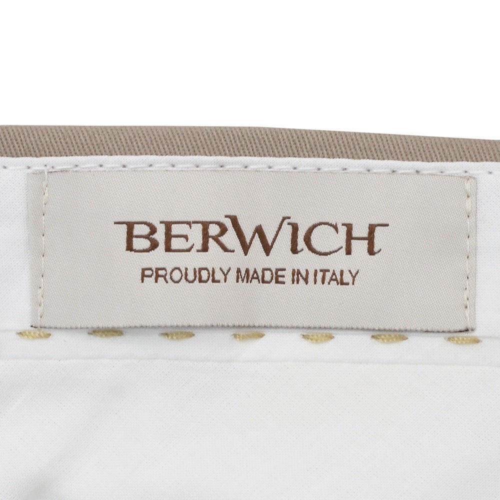 ベルウィッチBERWICHチノスラックスメンズコットンパンツMORELLOモレッロ当店別注オフホワイト白ノープリーツ先染めツイル生地スリムテーパード3点留めフロント国内正規品でらでら公式ブランド