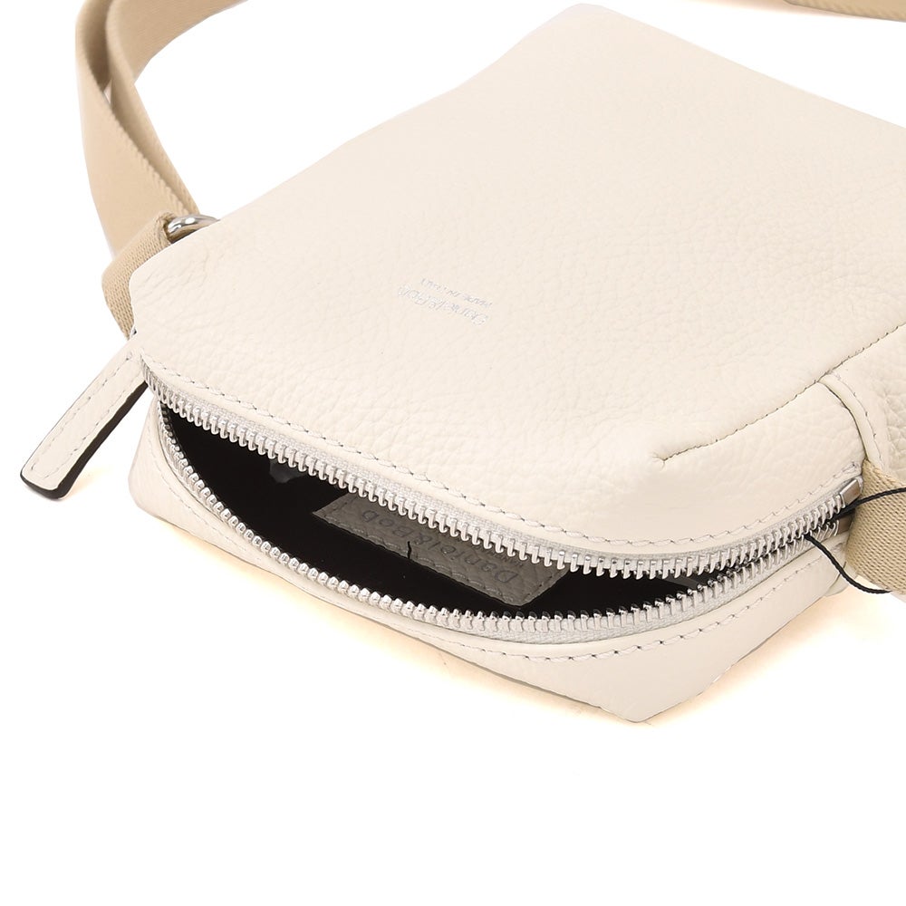 ダニエル&ボブDaniel&Bobショルダーミニポーチ男女兼用コンパクトバッグアルチェALCEシュリンクレザーダニボブオフホワイト調節可能コードブランドロゴデザインシルバーパーツ国内正規品でらでら公式ブランド