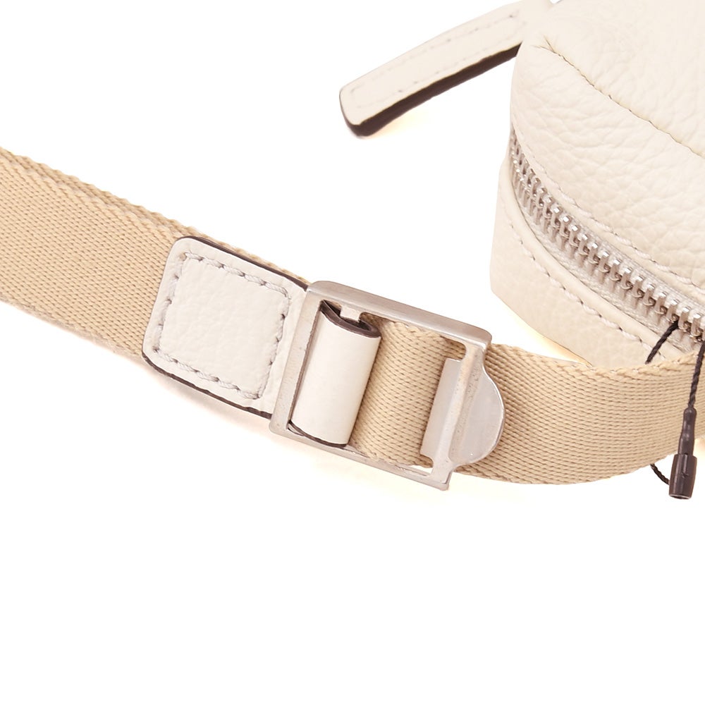 ダニエル&ボブDaniel&Bobショルダーミニポーチ男女兼用コンパクトバッグアルチェALCEシュリンクレザーダニボブオフホワイト調節可能コードブランドロゴデザインシルバーパーツ国内正規品でらでら公式ブランド