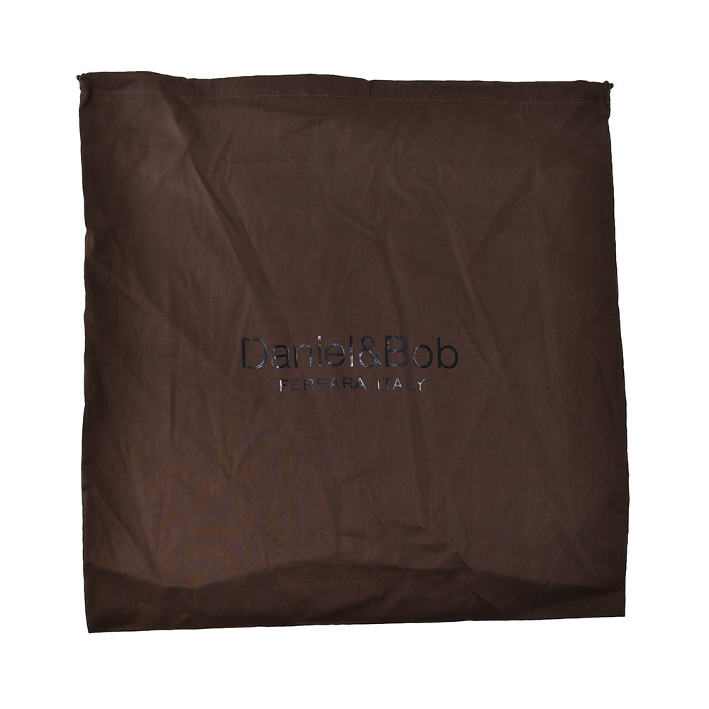 ダニエル&ボブDaniel&Bobショルダーミニポーチ男女兼用コンパクトバッグアルチェALCEシュリンクレザーダニボブオフホワイト調節可能コードブランドロゴデザインシルバーパーツ国内正規品でらでら公式ブランド