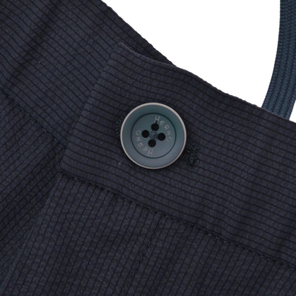 【preSALE!20%off】ヘルノHERNOテーパードパンツメンズシアサッカー生地1プリーツ仕様ネイビー紺PT000093Uゴムウエスト&ドローコードストレッチ国内正規品でらでら公式ブランド