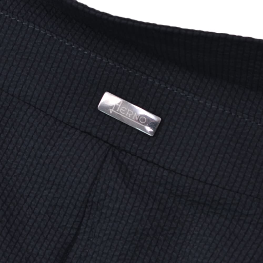 【preSALE!20%off】ヘルノHERNOカジュアルジャケットメンズ2つ釦シングルフロントストレッチシアサッカー生地ネイビー紺細幅ラペルGA000192U軽量国内正規品でらでら公式ブランド