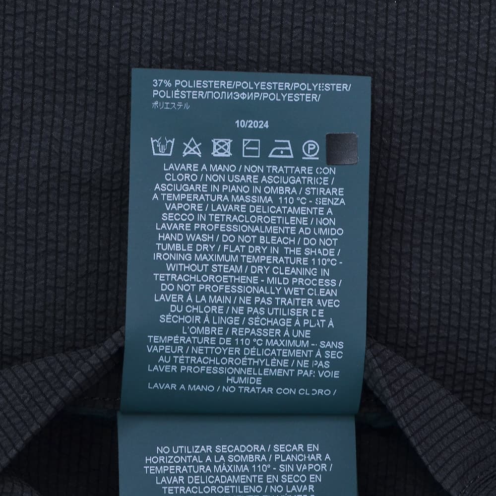 【preSALE!20%off】ヘルノHERNOカジュアルジャケットメンズ2つ釦シングルフロントストレッチシアサッカー生地ネイビー紺細幅ラペルGA000192U軽量国内正規品でらでら公式ブランド