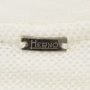 ヘルノHERNO長袖ニットメンズワッフル調ニットコットンピケジャージオフホワイトエンボスロゴクルーネック胸元・袖配色ライン鹿の子国内正規品でらでら公式ブランド